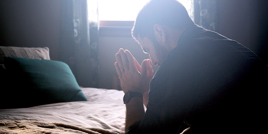 “How Are Your Knees?” The Powerful Practice of Kneeling in Prayer ...